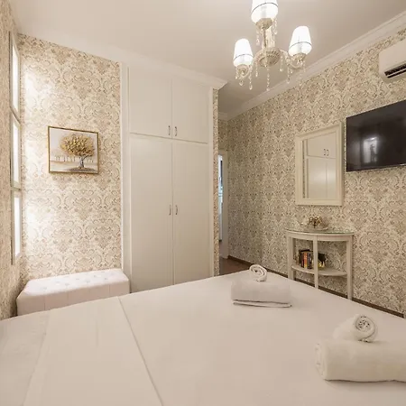 Charming Ilisia 1br Near Mt Station Athens