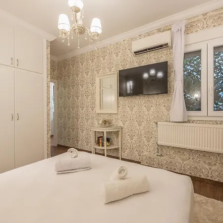 Charming Ilisia 1br Near Mt Station * Athens