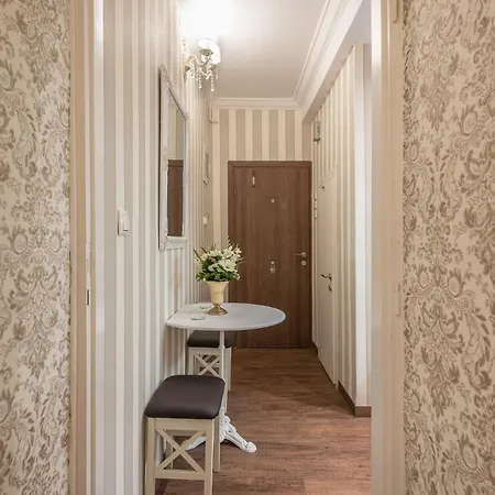 Charming Ilisia 1br Near Mt Station Apartment Athens